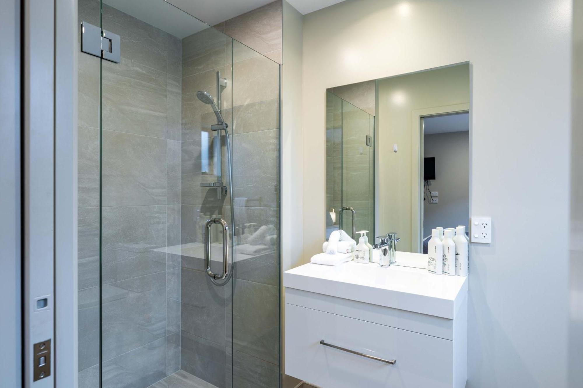 Outlet Sanctuary Villa Wanaka Luaran gambar